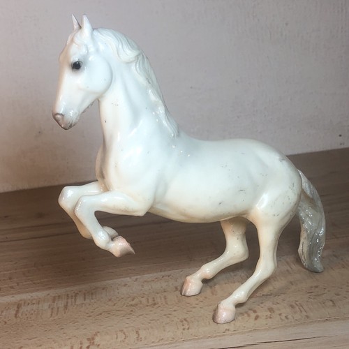 Breyer Molding Co Lipizzan Stallion Horse Figurine Alabaster 5,000 Made 7.5” VTG