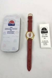 Indiana-University-Watch-Hoosiers-Unisex-Red-Leather-Band-Collector-Tin-Sun-Time