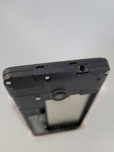 Microsoft Lumia 550 Unlocked Black 1GB Windows Smartphone Cracked Incomplete   - Picture 10 of 13