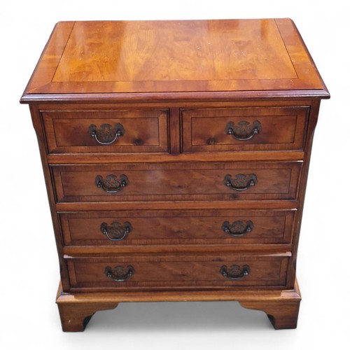 Antik Stil Nussbaum gerade Front Kommode mit 5 Schubladen auf Bügelfüßen - Bild 4 von 18