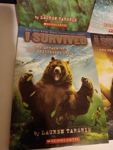 I Survived Graphic Novels TPB Lauren Tarshis Scholastic Graphix - Picture 5 of 5