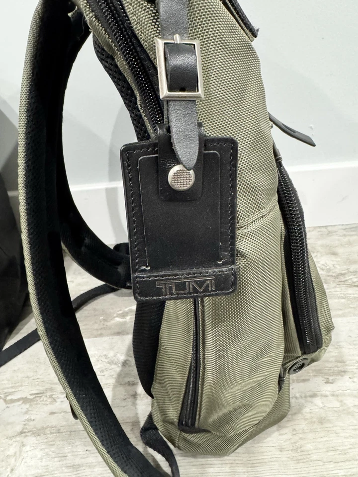 TUMI 232388 ALPHA BRAVO LONDON ROLL TOP BACKPACK Green Black Leather - Image 4 of 4