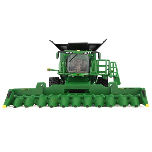 ERTL 1/64 John Deere S7 900 Combine with Corn & Grain Heads 2025 Farm Show 45970 - Picture 7 of 12