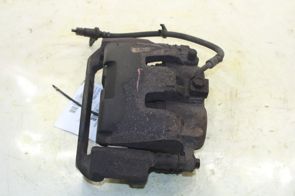 Pinza de disco de freno delantera izquierda Laramie 2012-18 RAM 1500 doble cabina 68157611AA Foto 3 de 4