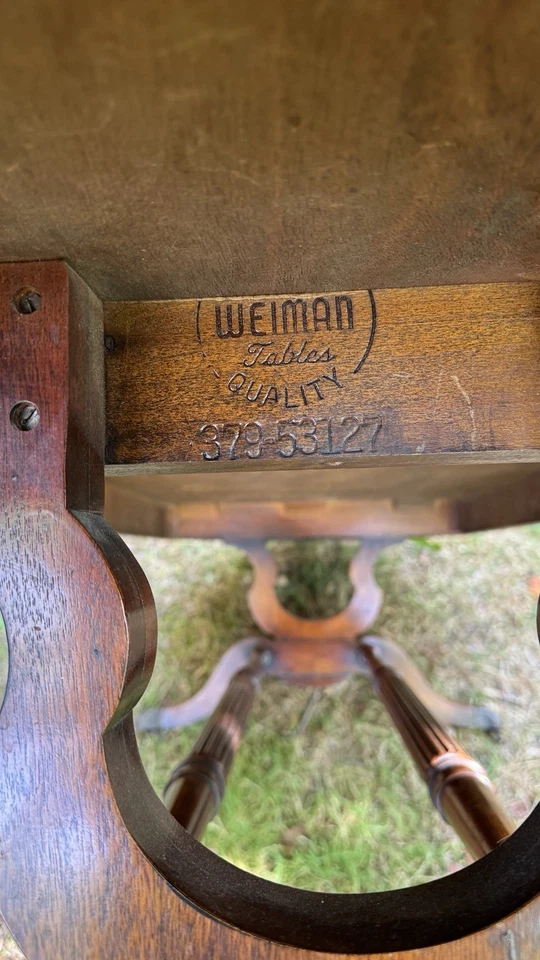 1930s Weiman Heirloom 379 53127 Leather Top Coffee Table - Image 4 of 4