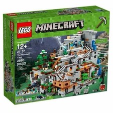 New SEALED LEGO 21137 The Mountain Minecraft Set