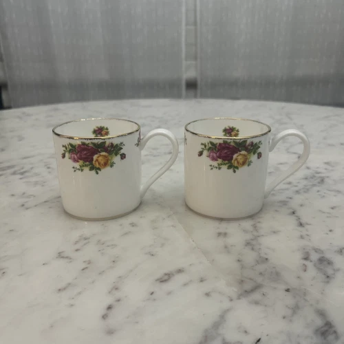 Royal Albert OLD COUNTRY ROSES Mugs Coffee Cups England Lot Of 2