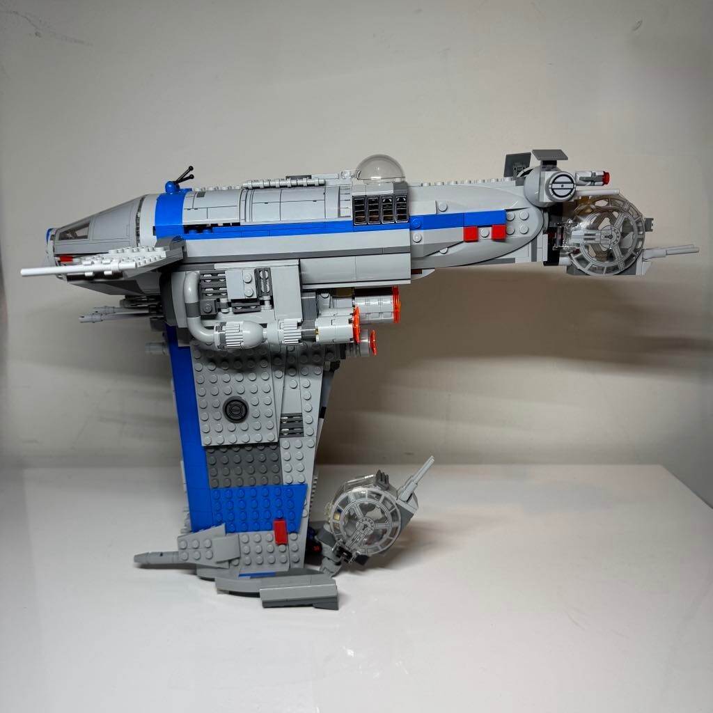Picture 4 of 24