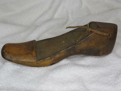 Zapato vintage B&B paleta de madera 11" de largo - Imagen 2 de 7