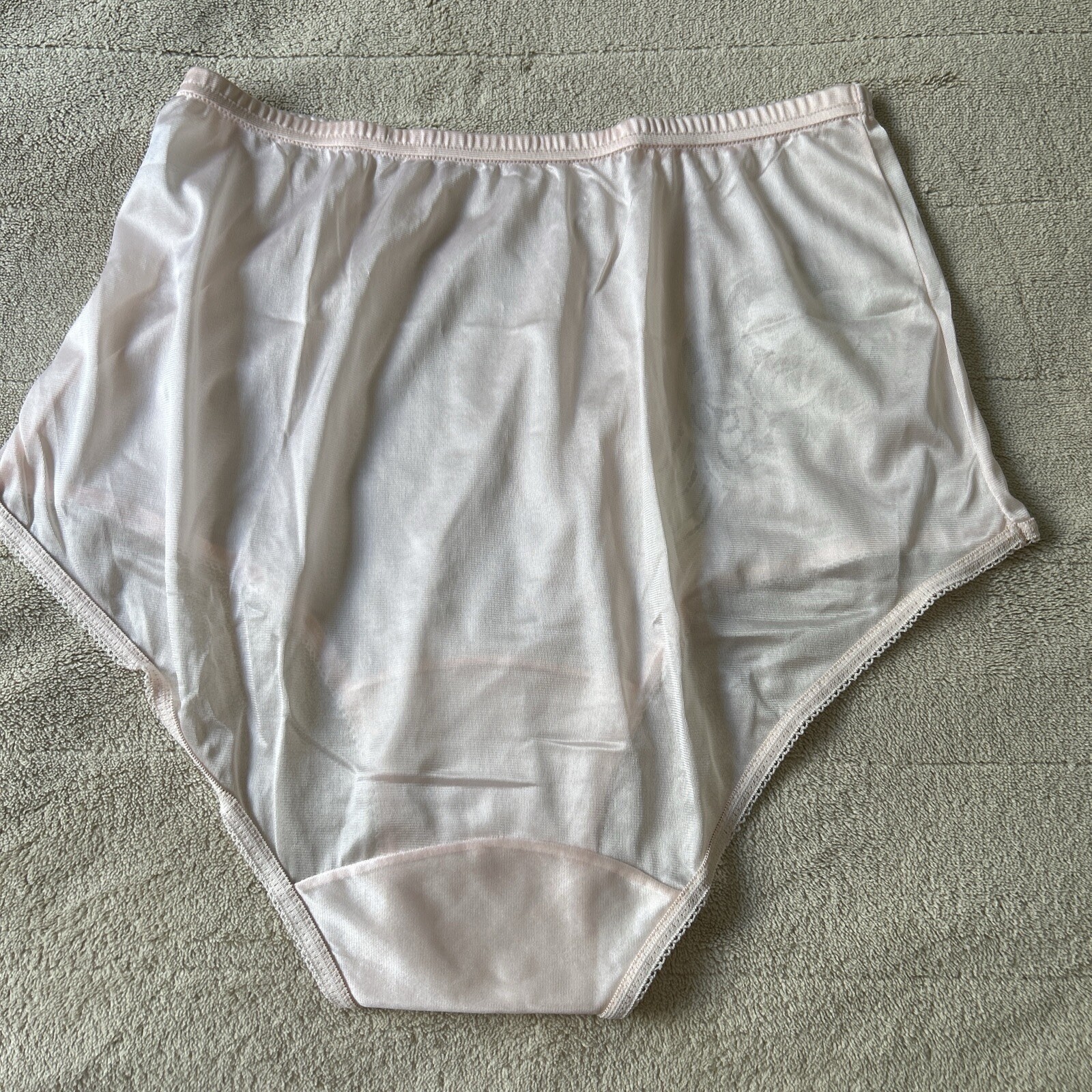 VINTAGE VANITY FAIR SHEER PINK PANTY -LACE INSERT… - image 3