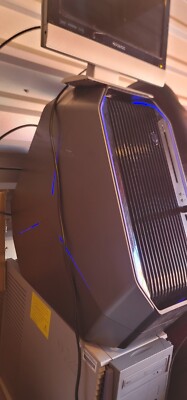 Alienware Area-51 R2 Gaming Desktop i7-5930K, 32GB RAM, 2 Alienware Area-51 R2 Gaming Desktop i7-5930K, 32GB RAM, 2