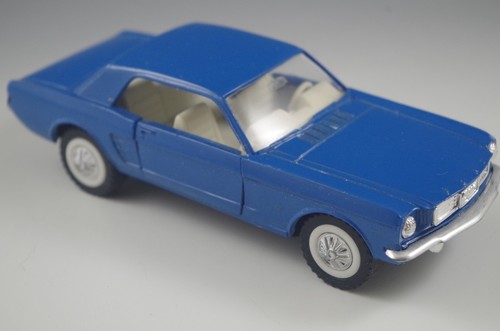 MAJORETTE FORD MUSTANG 65 SCALE 1/32 VINTAGE - Picture 1 of 7