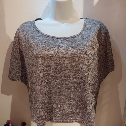 Matalan. Graues Crop T-Shirt. Größe M (12-14?)