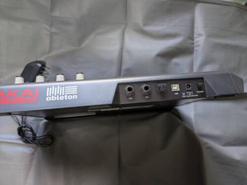 AKAI Professional APC40 Live Performance Controller Working Used - Picture 5 of 9