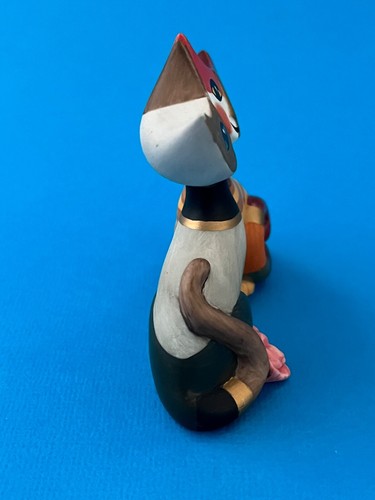 Goebel Rosina Wachtmeister Male & Female Cats Seated with Rose - Picture 2 of 5