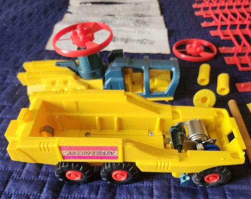 Mighty Mike Astro Train Gift Set-Motorized Land Sea Air-2 Robots + Factory Box - Picture 13 of 24