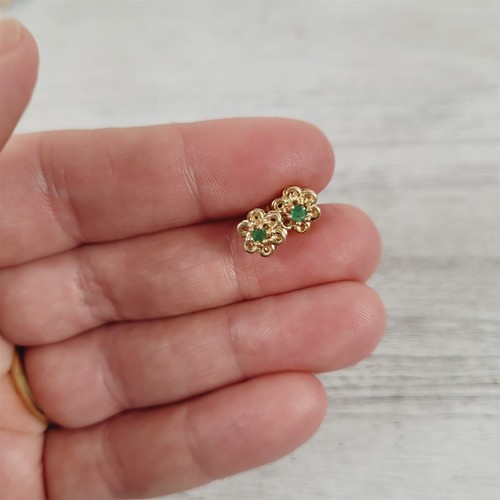 Vintage 14K Yellow Gold Emerald Stud Earrings Flower Green Gemstone Pretty Lux - Picture 8 of 10