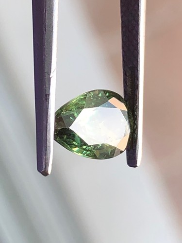 2.03 Ct RUSSIAN DEMANTOID GARNET WITH HORSETAIL, TOKYO GEM LABORATORY CERTIFIED - Picture 4 of 12