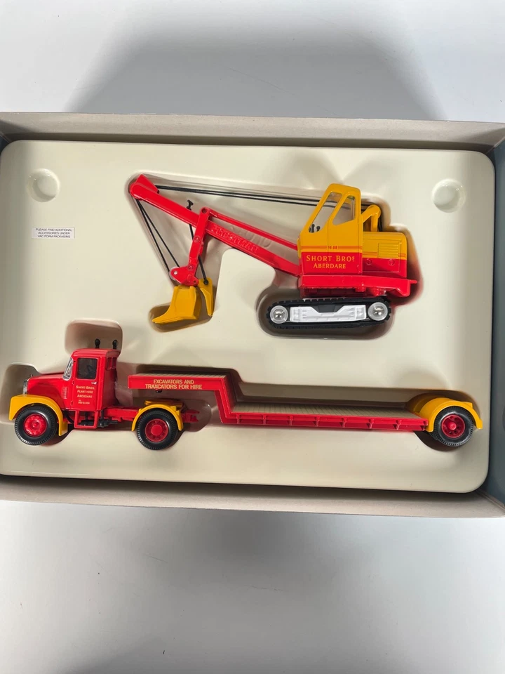 Corgi Heavy Haulage 1/50 scale 31010 Scammell H/Wayman L/loader & Luffing Shovel - Image 2 of 4