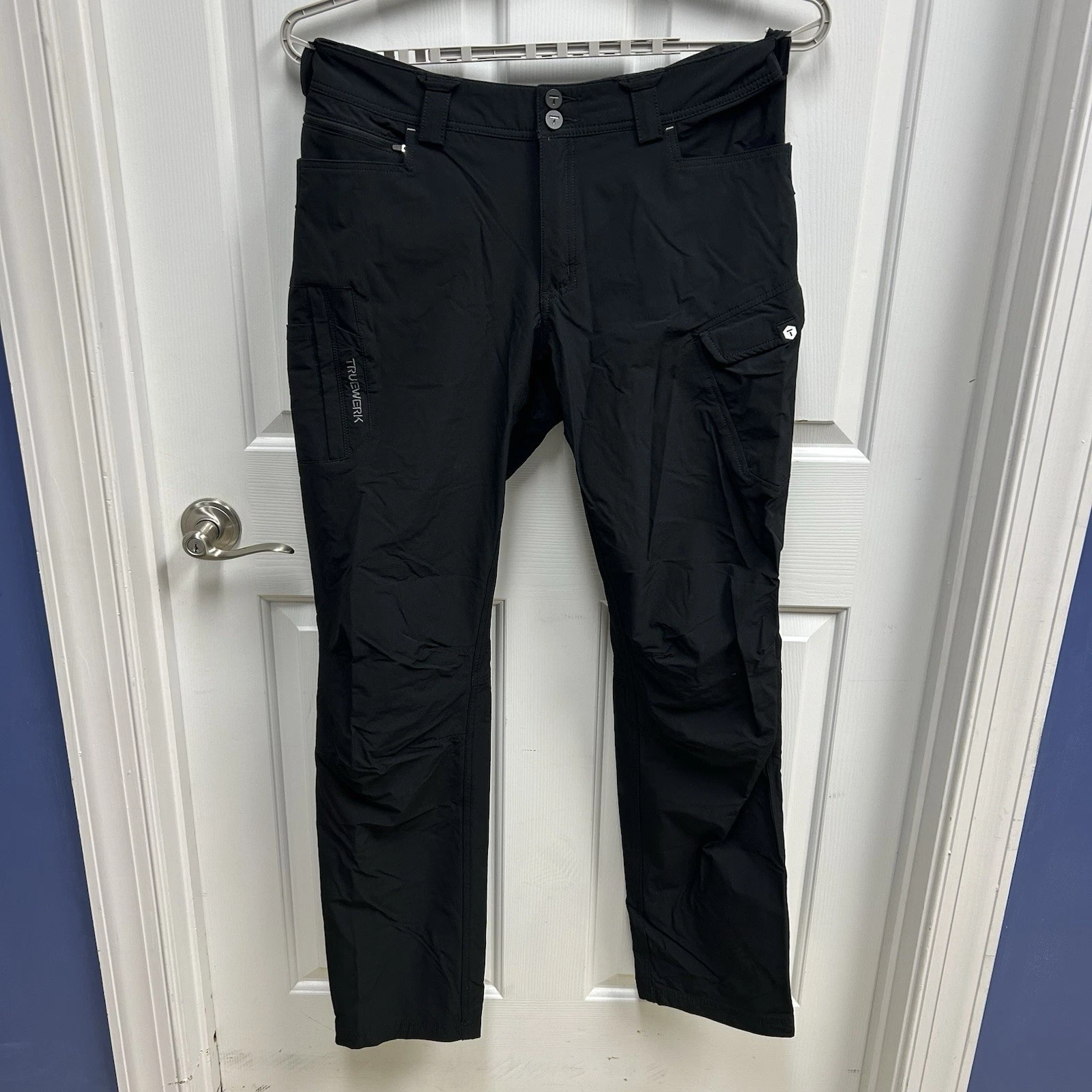 Truewerk T1 WerkPant 36x36 Black Performance Utility Cargo Tactical Activewear
Opens in a new window