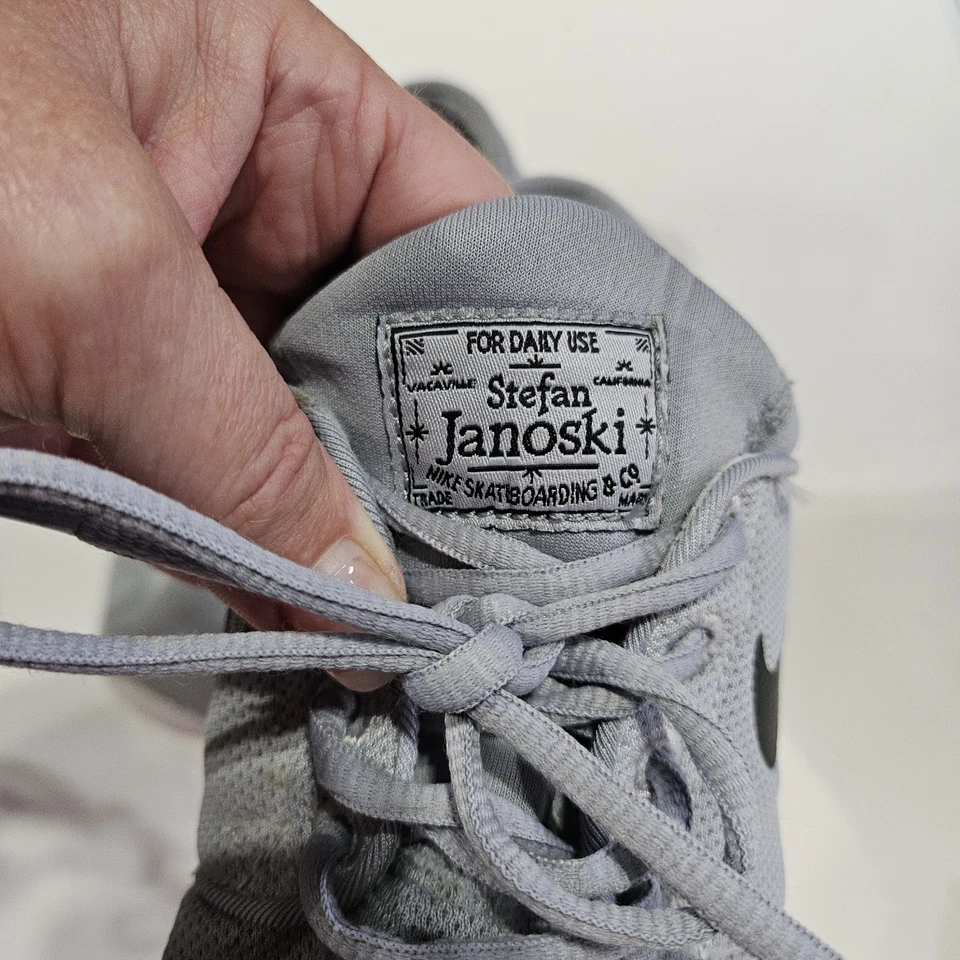 Nike Stephan Janoski-Max Wolf Negro/Gris/Blanco Talla 6Y Foto 2 de 4