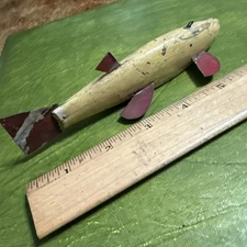 Antique Hand Made Red Yellow   Wooden Spear Fish Decoy Ice Fishing Lure Folk Art