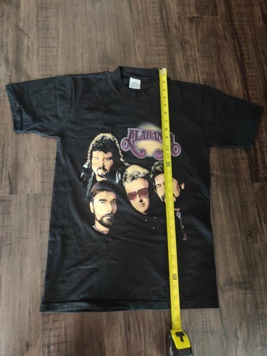 Alabama Band T-shirt Size M Black 90s Country Music 1990s vintage concert t-shirt, vintage, single stitch, B+ condition