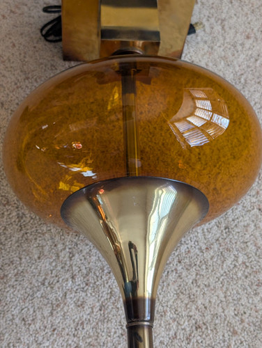 1960s Vtg Mid Century Optical Orange Glass Saucer table lamp, 28 inches tall - Picture 9 of 13