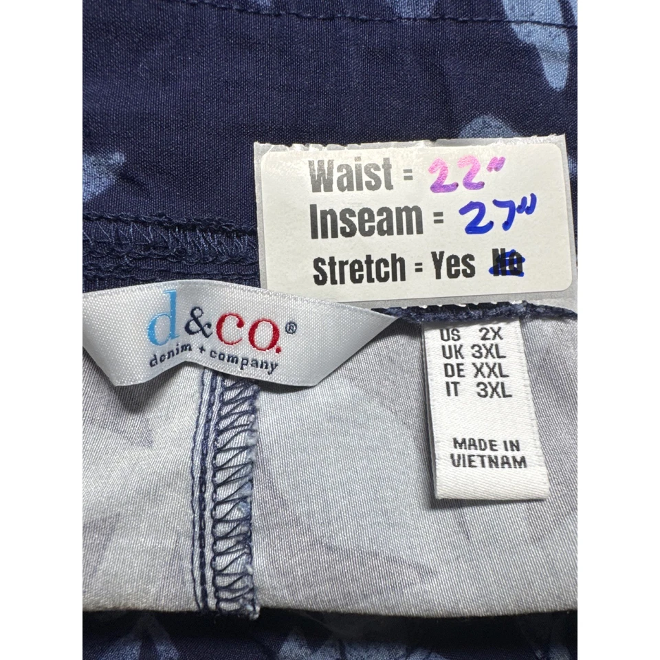 Leggings capri con estampado floral azul 2X elásticos D & Co Denim Company Foto 2 de 4