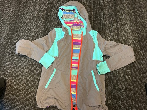 IVIVVA by LULULEMON Girls Live To Move Reversible Active Hoodie Jacket Size 12 - Picture 3 of 4
