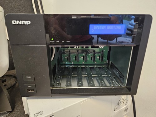 QNAP TS-659 Pro Network Attached Storage - Bild 2 von 7