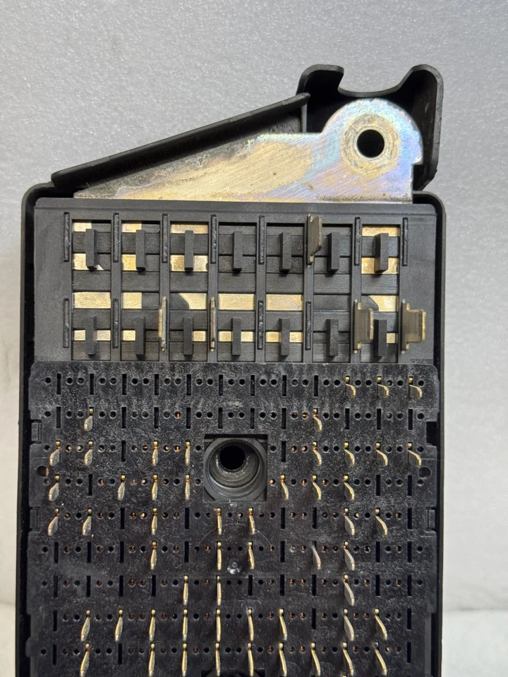 2002 SATURN LS caixa de fusíveis caixa de fusíveis módulo de relé fabricante de equipamento original (67) - Imagem 2 de 4