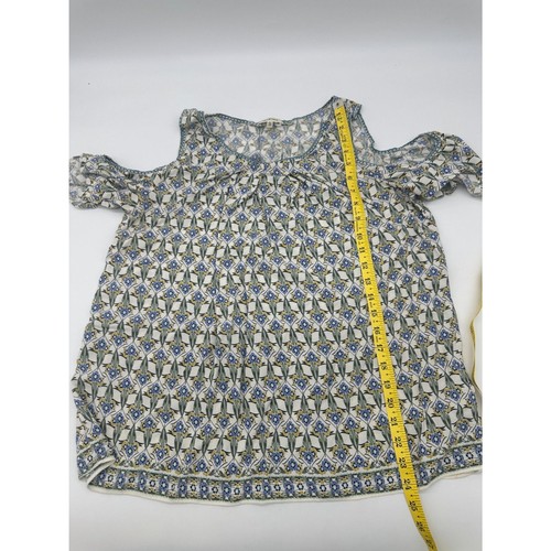 Top para mujer Max Studio hombros cortados talla L cuello redondo floral - Imagen 5 de 7