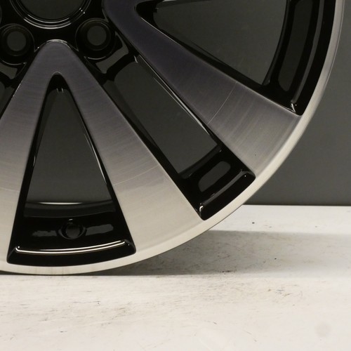 VOLKSWAGEN VW GOLF MK6 GTD 17" ALLOY WHEEL SEATTLE DIAMOND CUT 5K0601025R X1 - Picture 8 of 14