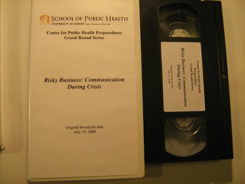 (PICK OF LOT) VHS Tape CRISIS COMMUNICATION School of Public Health Albany [Y29] - Bild 2 von 8