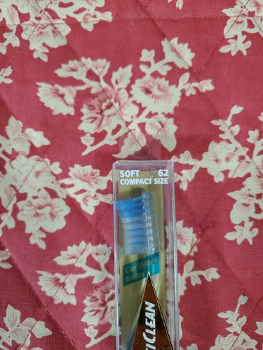 Vintage 1997 CREST Multi Clean Toothbrush ~ Soft 62 Compact Size Blue - Picture 2 of 6