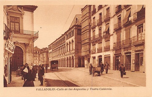 España - VALLADOLID (Cast. y León) Calle de las Augustias y teatro Calderón - Ed - Picture 1 of 2
