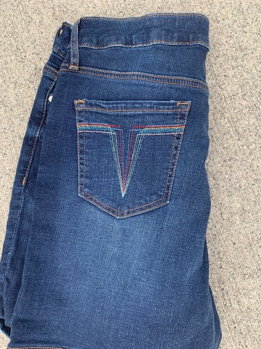 SEVEN FOR ALL MANKIND Weekend Cuffed Denim Bermuda Shorts NEW Sz 10 👗 gn6-m12 - Picture 9 of 11