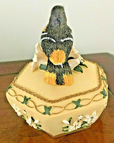 Singvogel Schätze Musik und Schmuckschatulle - Heritage House: Oriole - Bild 3 von 6
