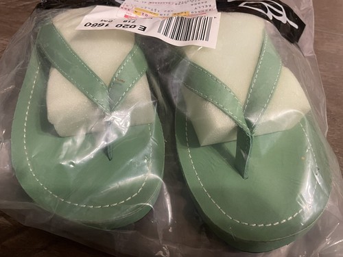Eddie Bauer Flip Flop Sandals Womens Size 6 Green LEATHER Slip On Comfort Casual - Picture 11 of 12