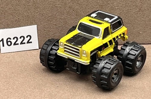 Micro Machines Chevy Blazer SUV Monster Truck Bronco Yellow Vintage Galoob 1987 - Picture 2 of 4
