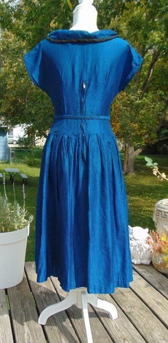 VTG 50S BLUE & BLACK COTTON DROP WAIST FITTED DRESS 28W SEMI FULL SKIRT - Picture 11 of 12