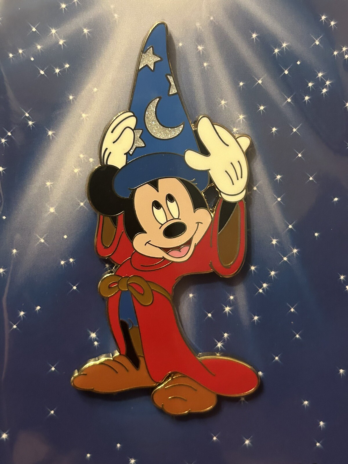 Disney Acme - Mickey Mouse Sorcerer Acme Pin. LE 1000