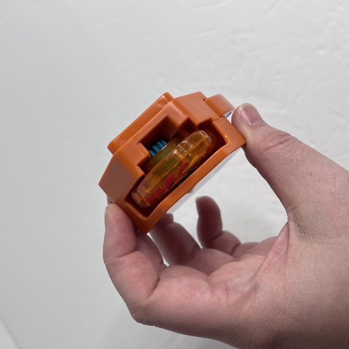 McDonalds Happy Meal Toys BeyBlade Burst #3 Lui & Lunior e #? Rantaro - Foto 7 di 7