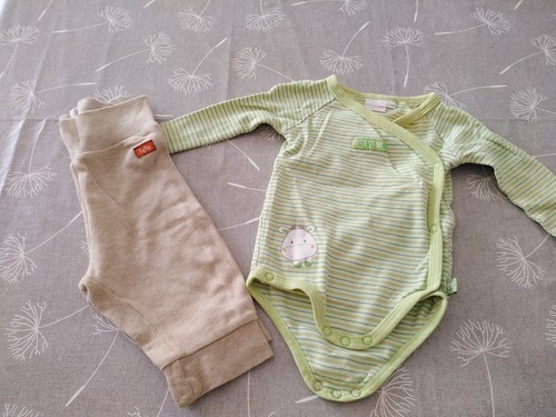 süßes 7er Set Kleidung Baby Strampler Bodys Schlafanzüge in 62 68 - Bild 6 von 11