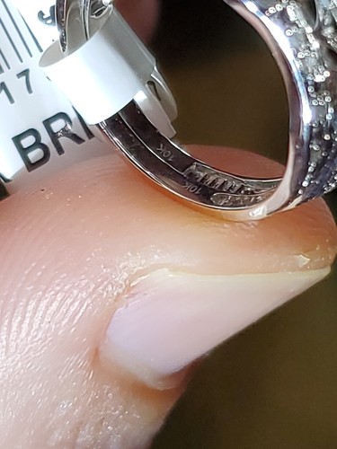 Anillo de compromiso de oro blanco de 10k y diamantes genuinos de 1/3 CTTW NUEVO EN CAJA. - Imagen 10 de 15