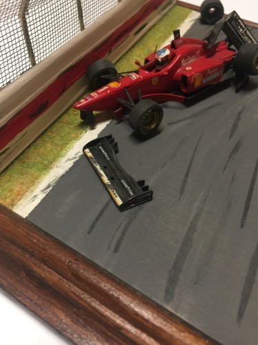 ~~~ Ferrari F310/2 - Michael Schumacher - 1:43 Diorama - ca. 250 x 190 mm ~~~ - Bild 3 von 6