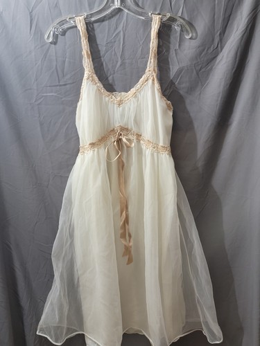 Miss Siren Size L Nightgown Beige Nylon Floral Trim Short