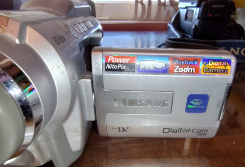 Samsung SC-D23 Mini DV SCD23 Camcorder for Parts AS IS - Picture 4 of 5