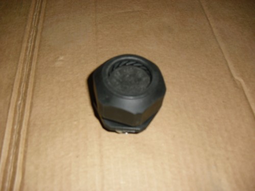 10 Ea. Heyco Liquid Tight 9 hole Cord Grip 1 1/2" NPT w/ Lock Nut, solar Nos - Picture 2 of 3